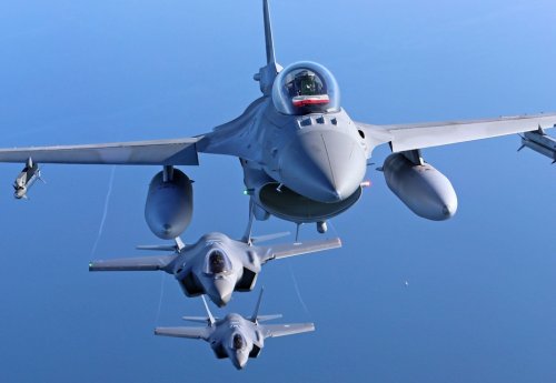 Rechtliche Grauzone: Wird die Nato durch Kampfjet-Lieferungen zur Kriegspartei?