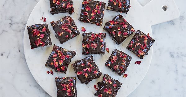 The 70 Best Valentine’s Day Desserts You’ll Swoon Over