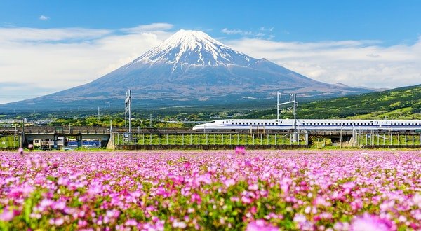 6 Most Beautiful Spring Train Rides Around the World