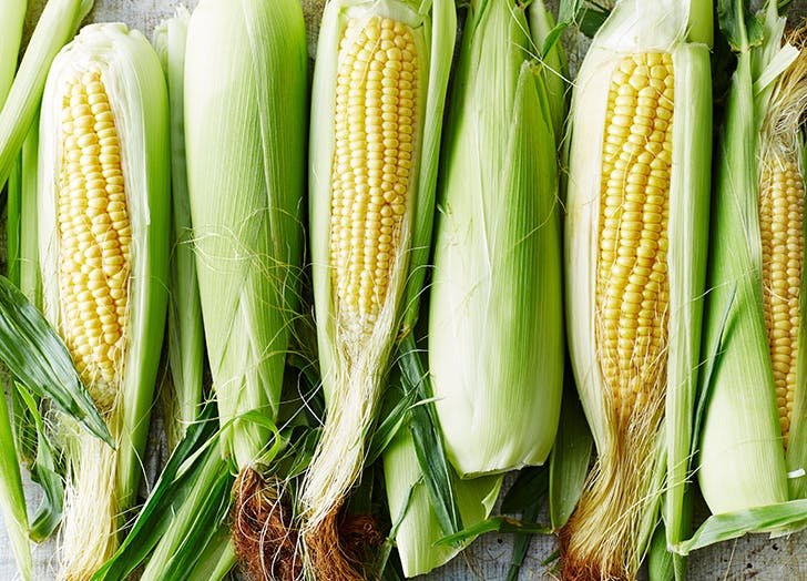 How to Shuck Corn on the Cob Like a True Midwesterner