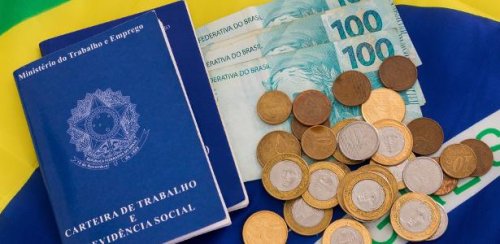 Precisa reduzir salário de empregado doméstico? Saiba todas as regras