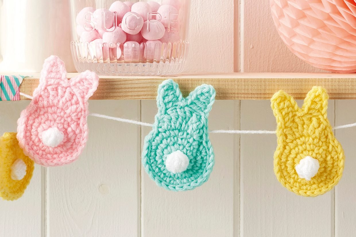 How to make crochet bunny bunting