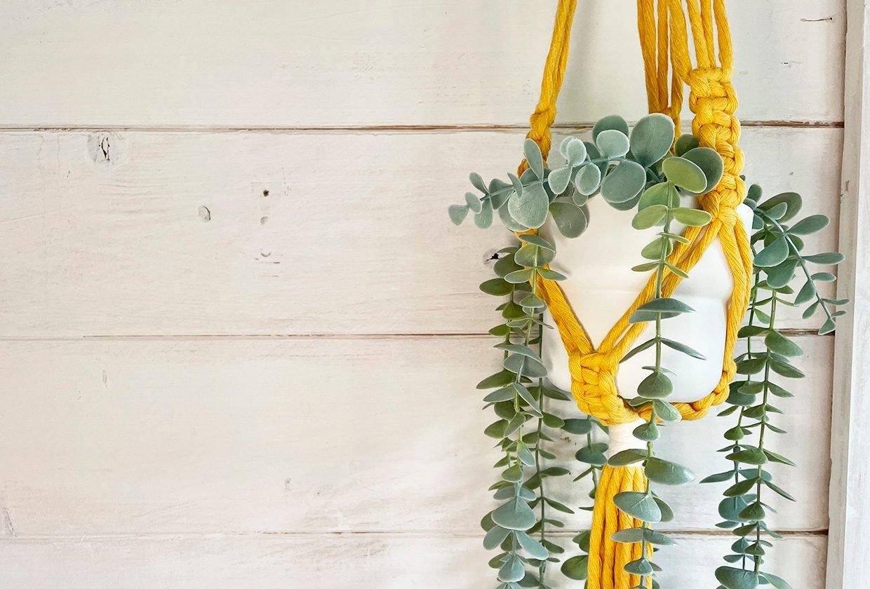 How to make a macrame plant hanger