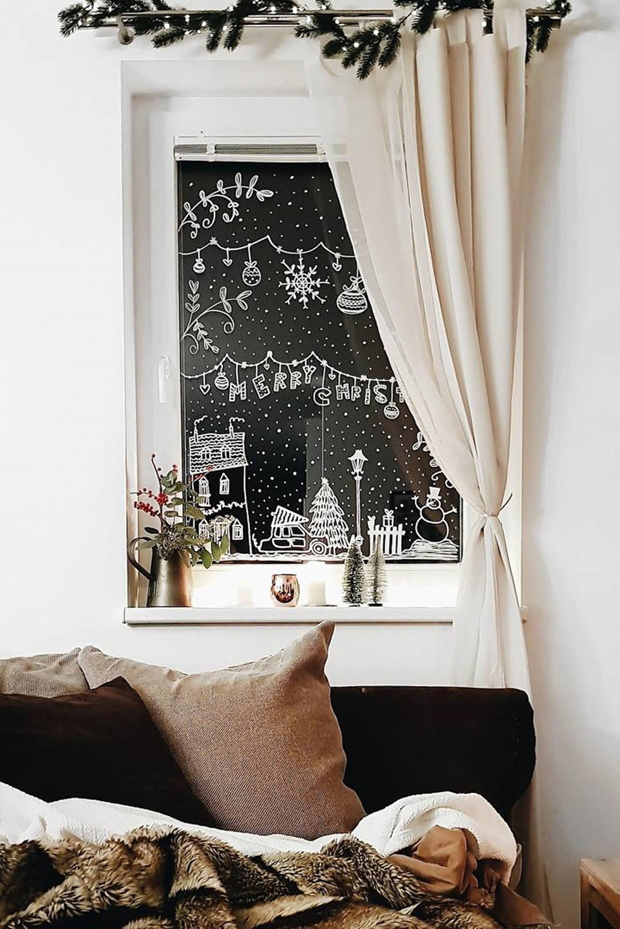 How to use window paint markers to create festive art