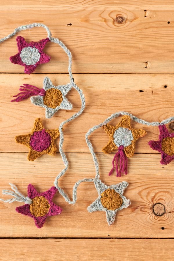 Crochet star garland pattern