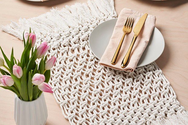 How to practice mindful macramé and make your own placemat