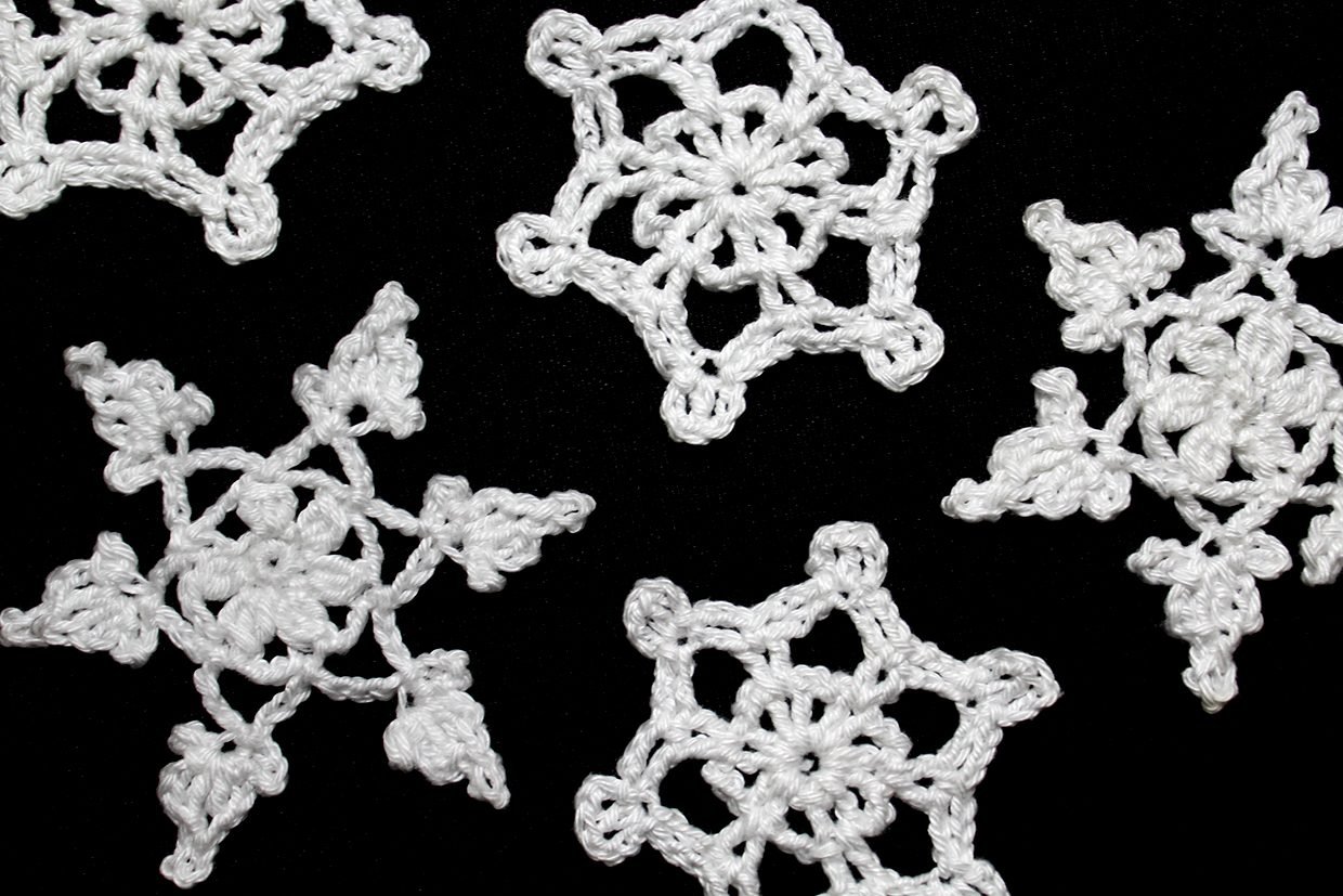 Free crochet snowflake patterns