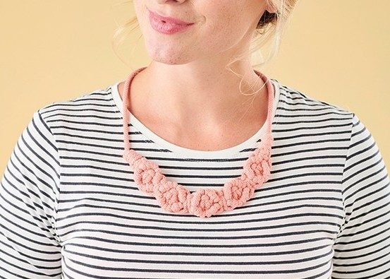 Make your own macrame necklace