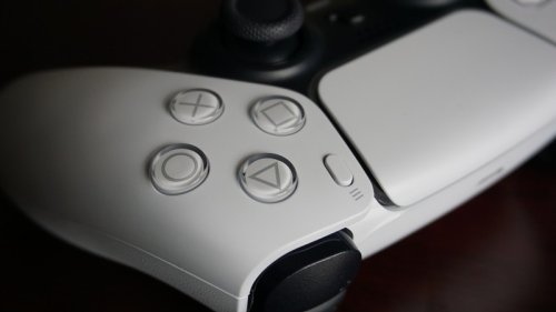 Play your PlayStation games on iOS devices with your DualSense controller!