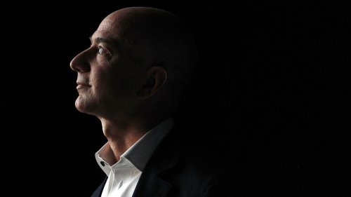 How Jeff Bezos Used “the Golden Question” to Leave a Great Job and Build Amazon