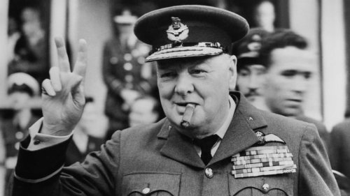 How Emotionally Intelligent People Use the 'Winston Churchill Rule' to Become Exceptionally Persuasive