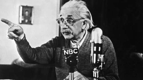3 Lessons From Albert Einstein on How to Become a Better Student of the World