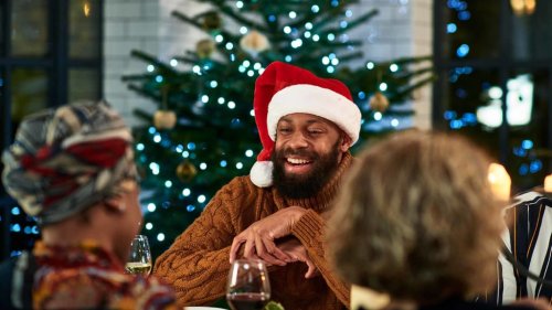 How to Be the Person Everyone Wants to Talk to at the Holiday Party, According to a Stanford Communication Expert