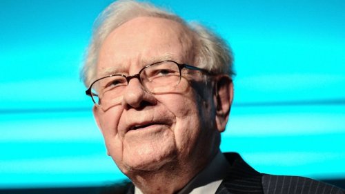 In Just 3 Words, Warren Buffett Dropped the Best Career Advice You'll Hear Today