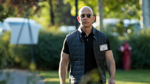 Jeff Bezos Says Ask Yourself These Remarkably Powerful Questions to Be Super Successful and Happy