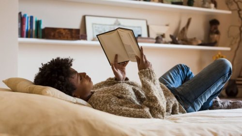 Neuroscientist: 'Bookend' Your Days With Reading for a More Peaceful and Productive Life