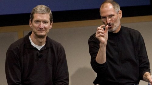 Tim Cook Just Revealed That Steve Jobs Convinced Him to Join Near-Bankrupt Apple With 1 Powerful Thought