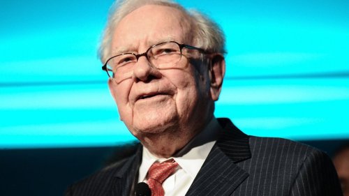 I Just Discovered Warren Buffett's 25/5 Rule and It's Completely Brilliant