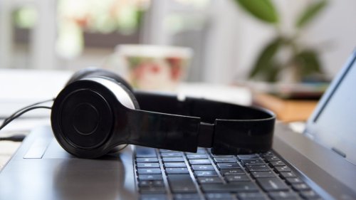 10 Podcasts Every Business Owner Should Listen To