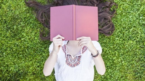 10 Books Everyone Should Read Before They Turn 30