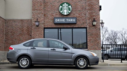 Starbucks Uses This Simple $4 Customer Service Trick. It's a Genius Employee Retention Strategy