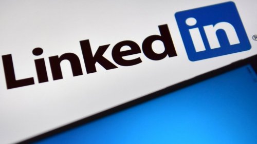 How to Write LinkedIn Posts that People Will Like (and Share)