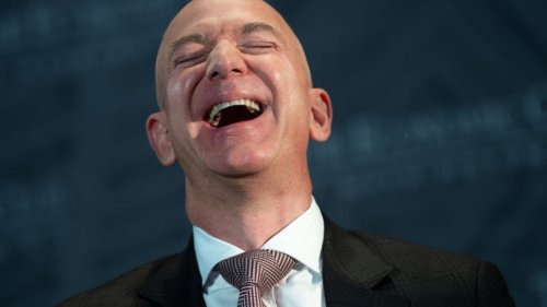 I Just Found Everything Jeff Bezos Has Ever Reviewed on Amazon, and It's Utterly Fascinating