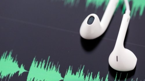 The Top 13 Entrepreneur Podcasts You Should Be Listening to Right Now