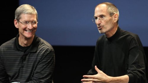 Tim Cook Still Keeps This Habit He Learned From Steve Jobs. Why Every Leader Should Try It