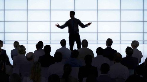 How to Deliver an Amazing Presentation (Especially If You Hate Public Speaking)