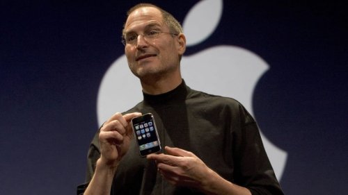 After 15 Years, Apple Is Finally Adding an Iconic Feature to the iPhone. It's a Nod to Steve Jobs