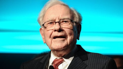 With 4 Words, Warren Buffett Explained Why He's Cutting Off the Gates Foundation and Taught a Lesson For Every Leader