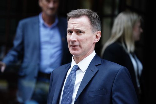Hunt tries to calm Tory rebels by vowing to end tax rise ‘vicious circle’