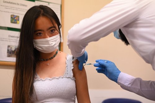 Mandatory vaccines for students to attend lectures ‘hugely discriminatory’, universities union says