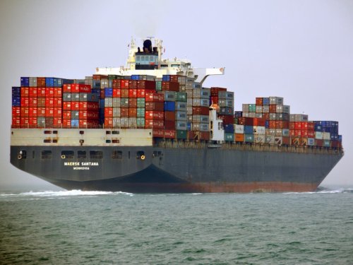 Shipping industry accused of ‘greenwashing’ and urged to decarbonise by environmental groups