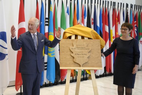 King speaks of desire to visit Ukraine at opening of EBRD headquarters