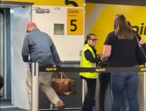 ‘A master of his craft’: Man shares trick for sneaking extra luggage onboard flight
