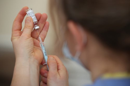 Covid vaccines set to be rolled out to 16- and 17-year-olds