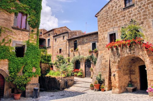 Italy’s one euro houses: who can buy one and how does it work?