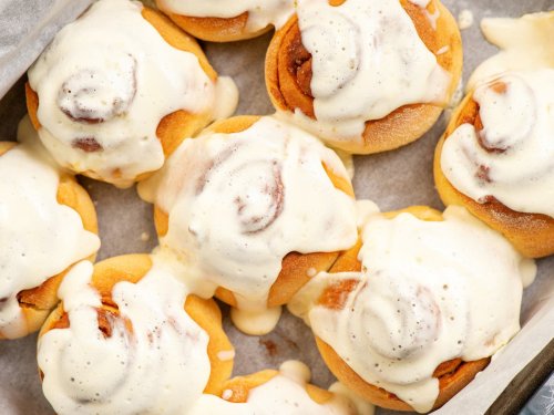 No-yeast cinnamon rolls that are ready in under an hour