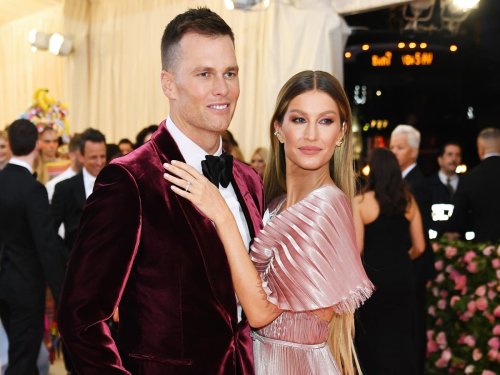 Tom Brady and Gisele Bündchen reportedly hire divorce lawyers