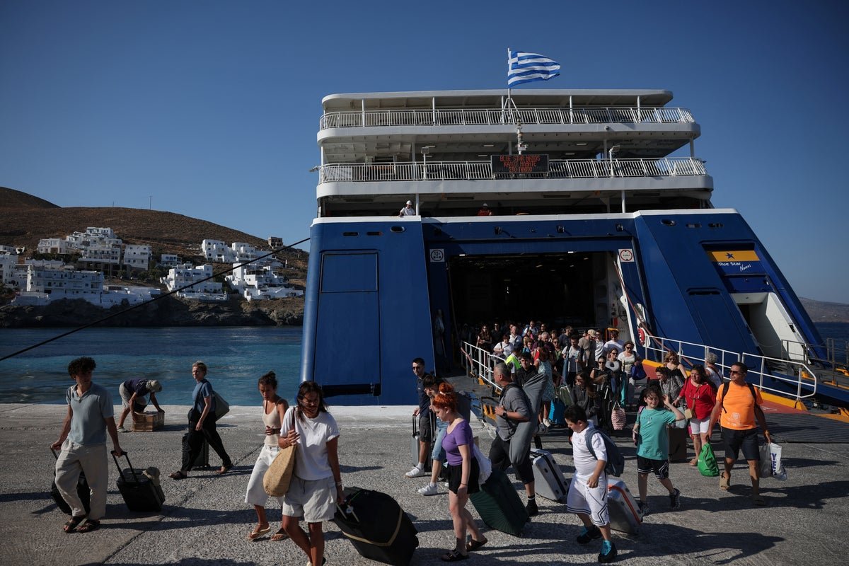 The seven Greek islands running out of water just as they need it most