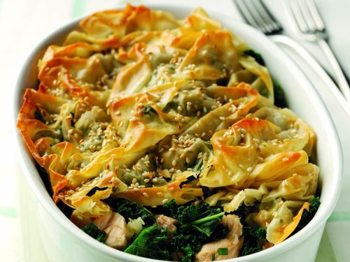 How to make salmon and kale filo pie in 30 minutes