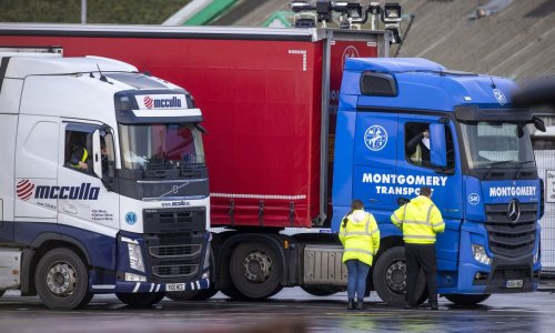 Brexit: Lorry drivers ‘need 700 pages of documents partly written in Latin’ to export UK goods to EU