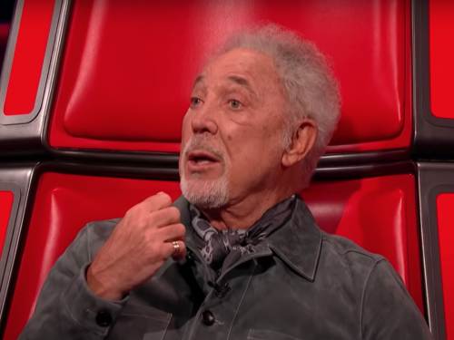 Tom Jones’s emotional performance leaves The Voice viewers ‘absolutely bawling’