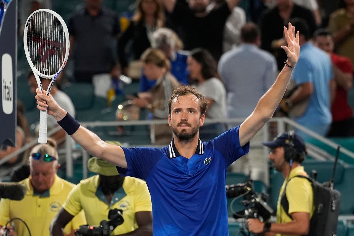 Daniil Medvedev win sets up Miami Open semi clash with Jannik Sinner