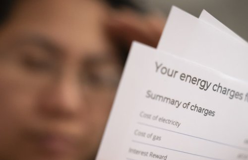 Cost of living: Who gets the £400 energy rebate and winter fuel payment?