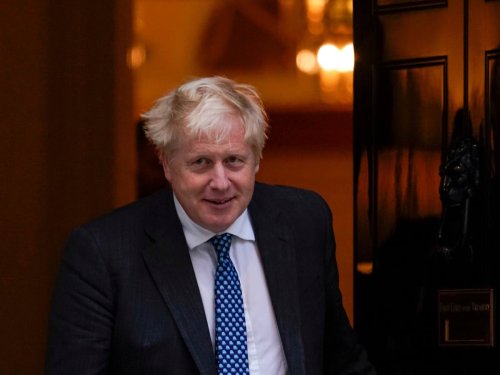 Boris Johnson must ‘stop hiding away’ during fuel crisis, says ex-planning chief