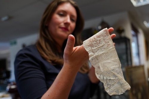 Lace said to have shrouded Queen Victoria’s coffin to be auctioned