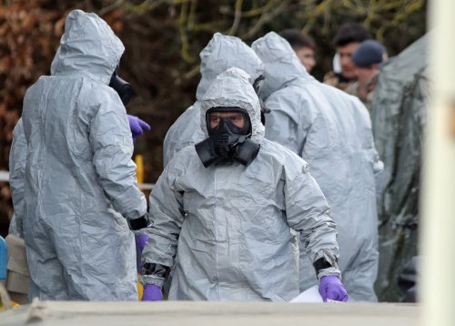 Boris Johnson calls on Russia to hand over novichok suspects – live
